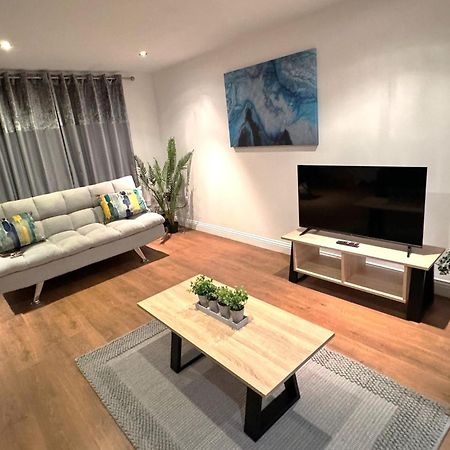 3Br House Ossett-Wakefield, Free Parking 3 Cars Wi Fi Long Stays Εξωτερικό φωτογραφία