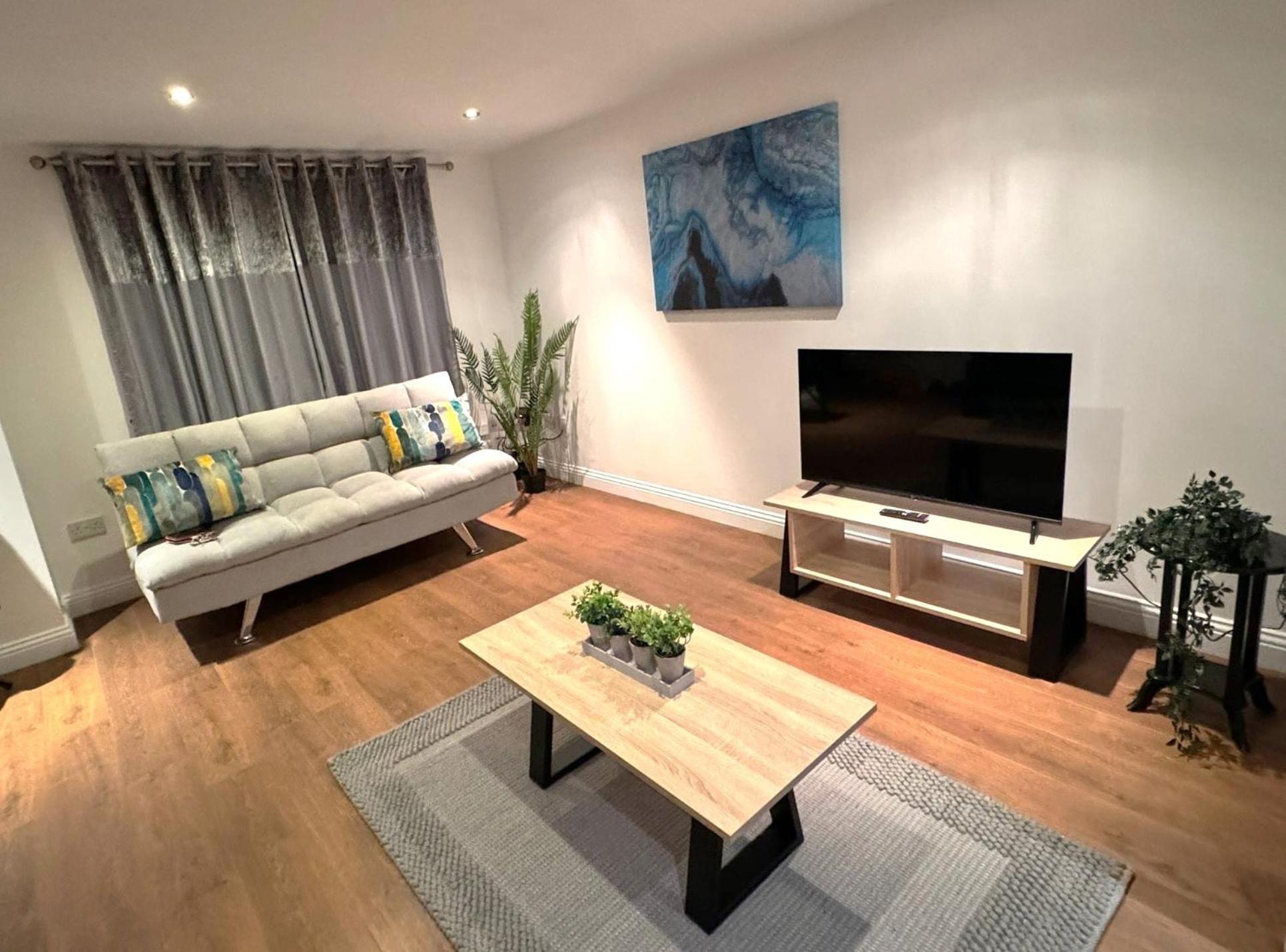 3Br House Ossett-Wakefield, Free Parking 3 Cars Wi Fi Long Stays Εξωτερικό φωτογραφία