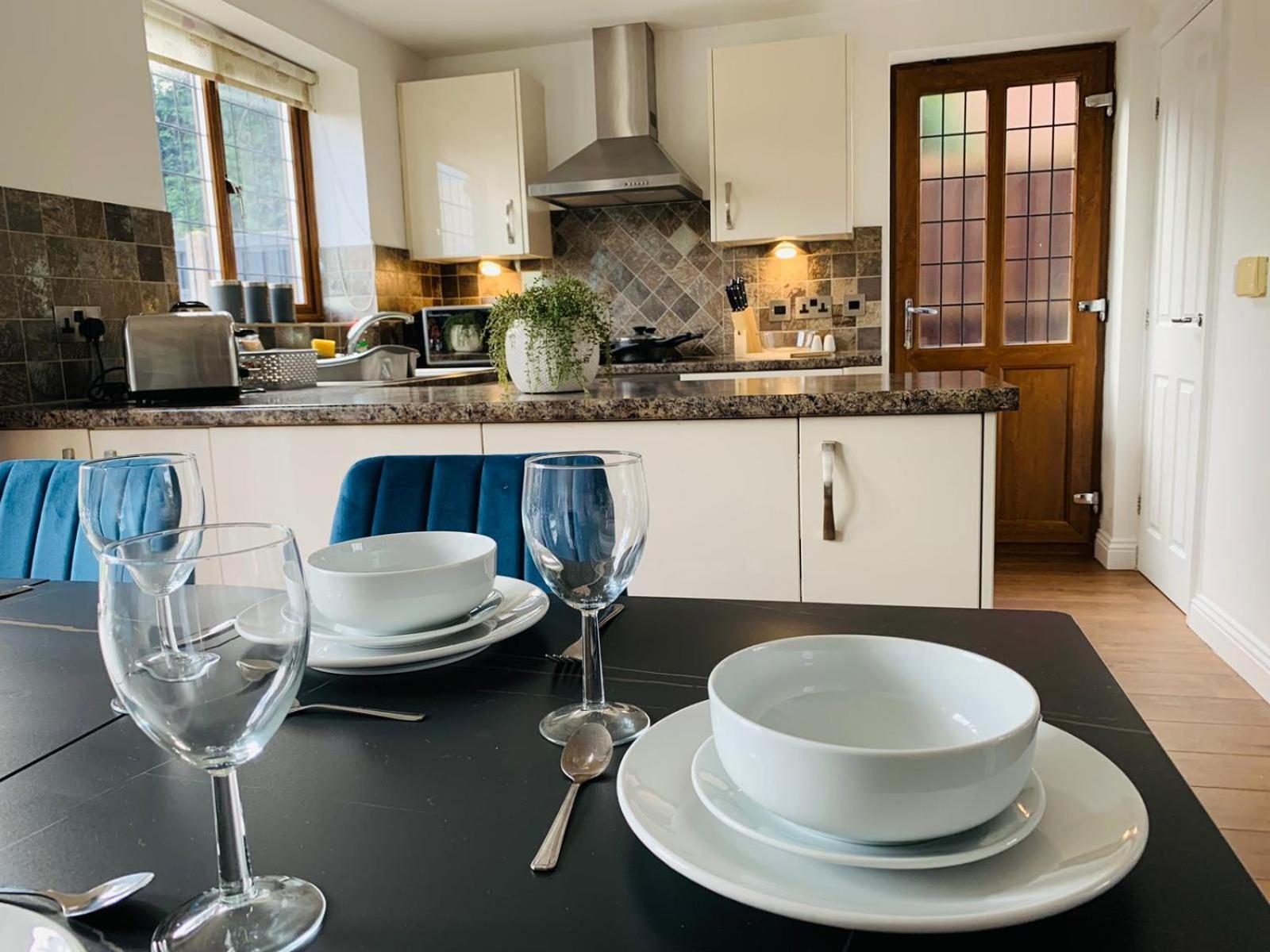 3Br House Ossett-Wakefield, Free Parking 3 Cars Wi Fi Long Stays Εξωτερικό φωτογραφία